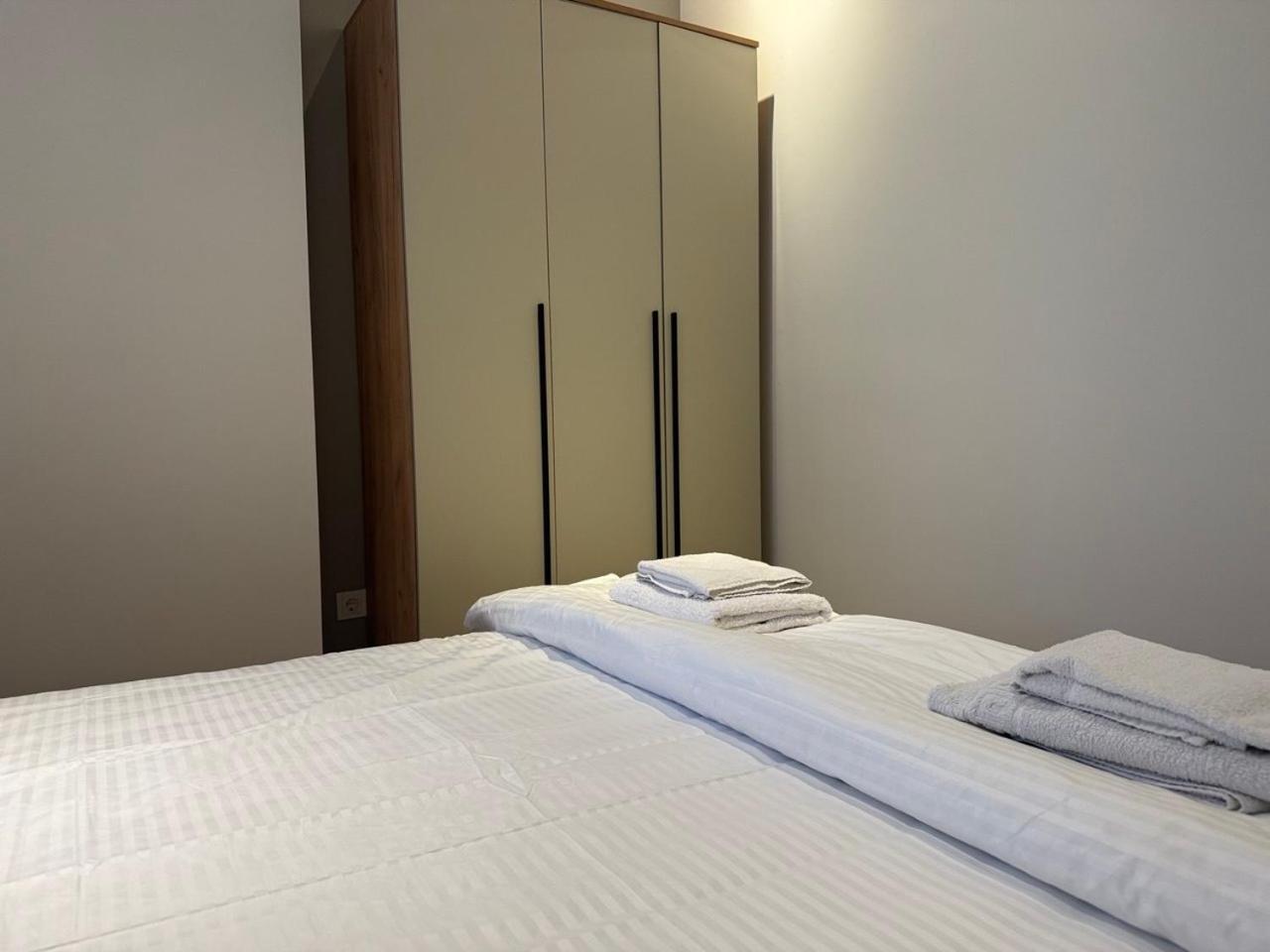 Muras Hostel Бишкек Экстерьер фото